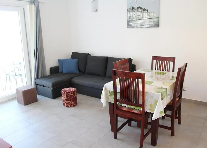 Lora 2 Lejlighed Otok Trara